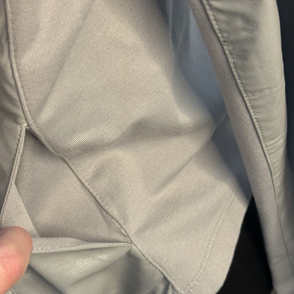 Kut From The Kloth Dahliana Moto Jacket Gray Ruffle Faux Leather Medium NEW - Picture 6 of 10